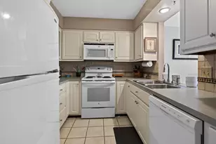 2277 Radcliff Cir SE, Grand Rapids, MI 49546 - Photo 8