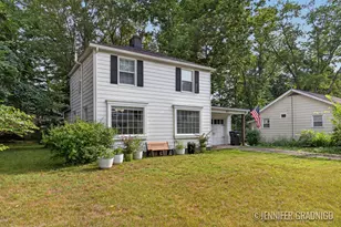 415 Hastings St, Allegan, MI 49010 - Photo 2