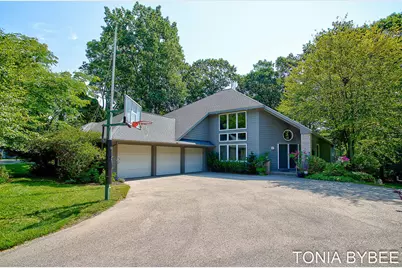2302 Timberlee Drive, Holland, MI 49424 - Photo 2