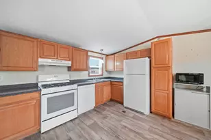 181 Newbury, Adrian, MI 49221 - Photo 10