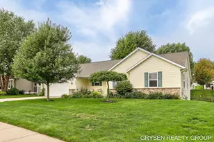 7483 Medinah Dr, Hudsonville, MI 49426 - Photo 2