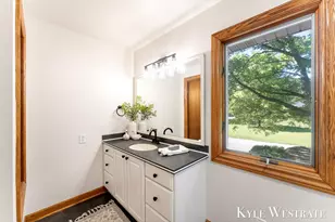 18883 168th Ave, Spring Lake, MI 49456 - Photo 6