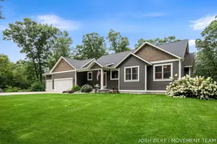 3105 Jamestown Ln, Fruitport, MI 49415 - Photo 4