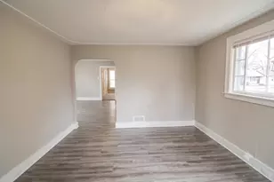 823 Mc Reynolds Ave NW, Grand Rapids, MI 49504 - Photo 2