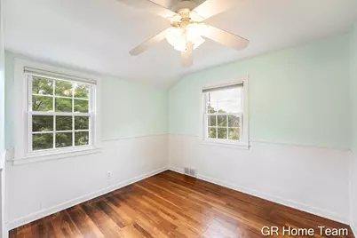 2138 Houseman Avenue NE, Grand Rapids, MI 49505 - Photo 22