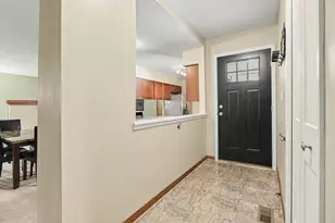 2880 Pebble Creek Dr, Ann Arbor, MI 48108 - Photo 4