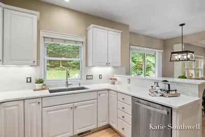 4667 Sundial Drive NE, Grand Rapids, MI 49525 - Photo 16