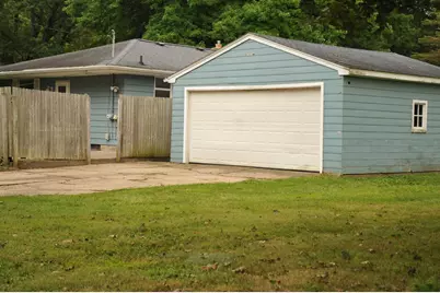 808 Jones Street, Marshall, MI 49068 - Photo 2