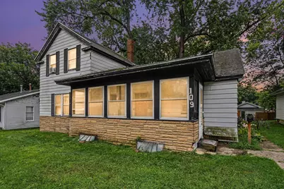 109 W Chicago Street, Buchanan, MI 49107 - Photo 1