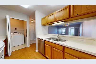 2767 S Knightsbridge Circle, Ann Arbor, MI 48105 - Photo 4
