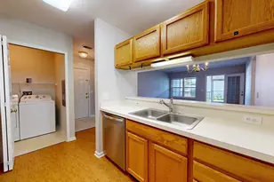 2767 S Knightsbridge Cir, Ann Arbor, MI 48105 - Photo 4