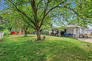 222 Woodrow St, Fremont, MI 49412 - Photo 22