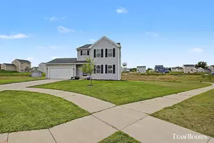 402 Oak Hill Ct, Middleville, MI 49333 - Photo 2