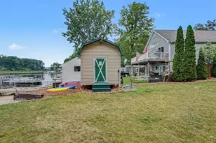 8215 S Island View Dr, Newaygo, MI 49337 - Photo 36