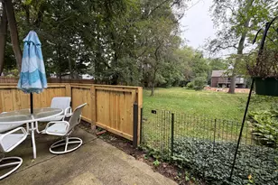 135 Balmoral Ct, Kalamazoo, MI 49006 - Photo 18