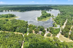 8221 S Island View Dr, Newaygo, MI 49337 - Photo 18