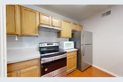 2771 S Knightsbridge Circle, Ann Arbor, MI 48105 - Photo 2