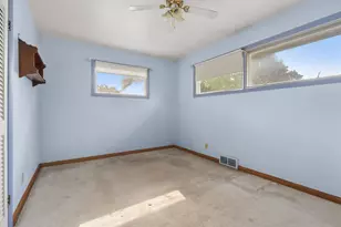815 Eastfield Dr, Battle Creek, MI 49015 - Photo 16