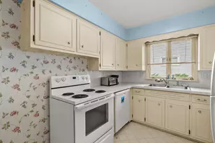 815 Eastfield Dr, Battle Creek, MI 49015 - Photo 8