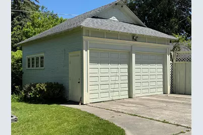 430 W Upton Avenue, Reed City, MI 49677 - Photo 2