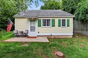 995 N Lakeshore Dr, Ludington, MI 49431 - Photo 6