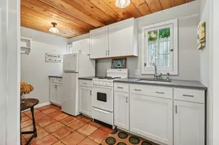 995 N Lakeshore Dr, Ludington, MI 49431 - Photo 14