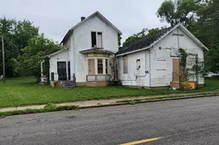 429 W Hamblin Ave W, Battle Creek, MI 49037 - Photo 1