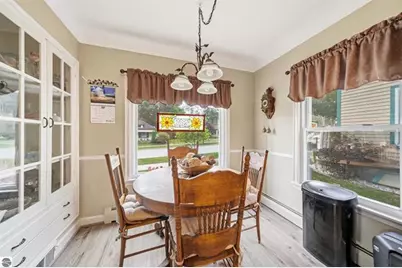 521 E Chapin Street, Cadillac, MI 49601 - Photo 16