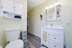 521 E Chapin St, Cadillac, MI 49601 - Photo 22