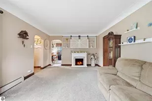 521 E Chapin St, Cadillac, MI 49601 - Photo 6
