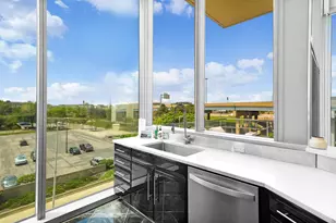 335 Bridge St NW, Grand Rapids, MI 49504 - Photo 10