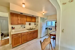 274 Garfield Ave, Battle Creek, MI 49017 - Photo 10