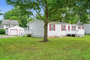 427 E Division St, Dowagiac, MI 49047 - Photo 1