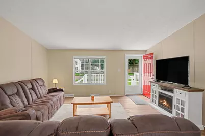 427 E Division Street, Dowagiac, MI 49047 - Photo 6