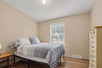 427 E Division Street, Dowagiac, MI 49047 - Photo 10