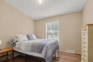 427 E Division St, Dowagiac, MI 49047 - Photo 10