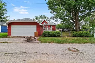 311 N James St, Ludington, MI 49431 - Photo 26
