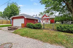 311 N James St, Ludington, MI 49431 - Photo 4