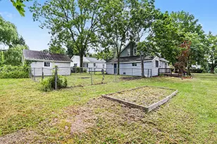 213 E 2nd St, Scottville, MI 49454 - Photo 6
