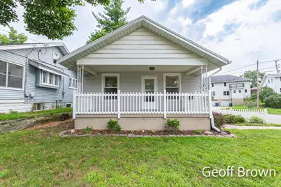 481 Graceland Street NE, Grand Rapids, MI 49505 - Photo 2