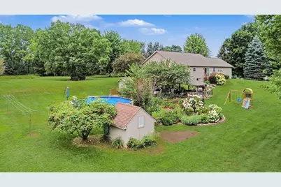 9959 W Sargent Road, Fowlerville, MI 48836 - Photo 36