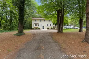 13727 Cleveland St, Nunica, MI 49448 - Photo 1