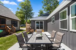2751 Russell Dr, Wayland, MI 49348 - Photo 4