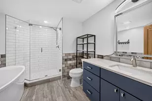 2246 Shelter Pointe Dr, Kalamazoo, MI 49008 - Photo 76