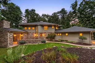 2246 Shelter Pointe Dr, Kalamazoo, MI 49008 - Photo 2