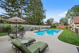 566 Lawndale Ct, Holland, MI 49423 - Photo 6