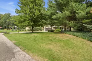 13172 Sikkema Dr, Grand Haven, MI 49417 - Photo 4