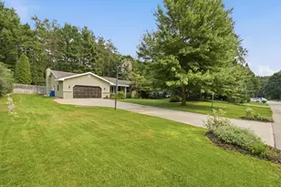 13172 Sikkema Dr, Grand Haven, MI 49417 - Photo 2