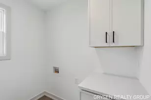 1839 Stratford Ln NW, Grand Rapids, MI 49534 - Photo 40