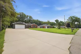 3988 Stryker Dr, Norton Shores, MI 49441 - Photo 2